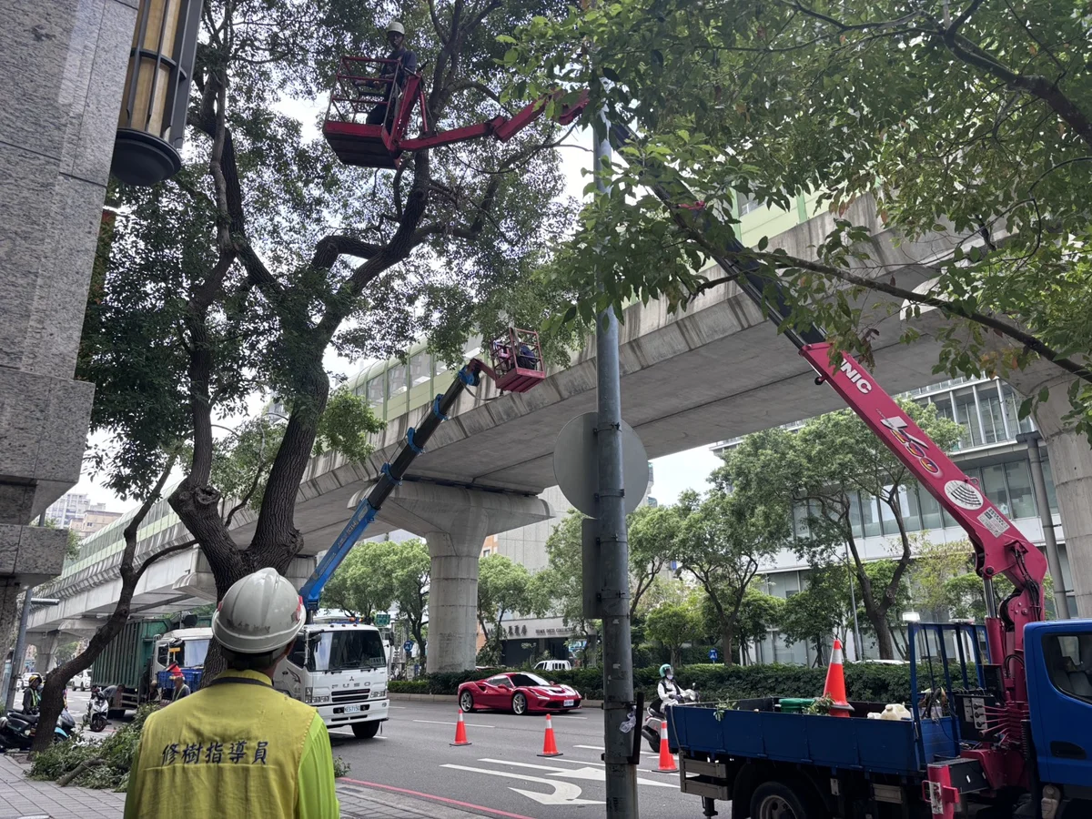強颱「巴威」週末來襲!中市府全面啟動防颱警戒 確保地下道與排水暢通