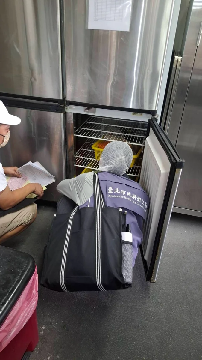 成淵高中疑食物中毒延燒!北市突擊7校熱食部,1供餐商抓出4大缺失