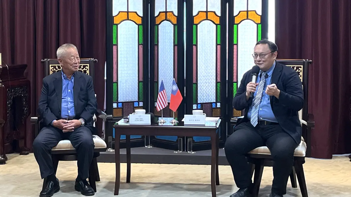 北美僑胞訪台中!副市長鄭照新力邀投資,大讚購物節「破350億」商機