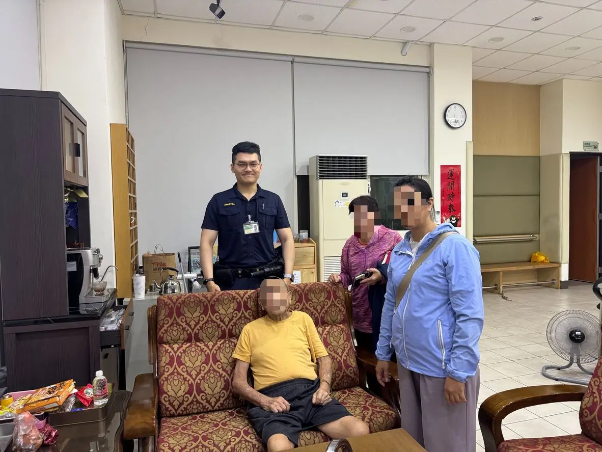 左營8旬翁街頭迷途!警靠「耐心問答」半小時尋回家人,暖心結局曝光
