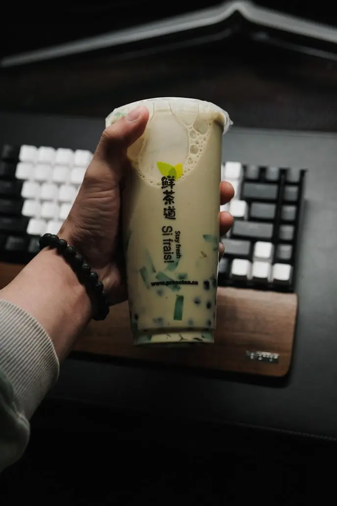 花蓮學生的手搖飲天堂:建國路『飲料一條街』大揭秘!你最愛哪一杯?