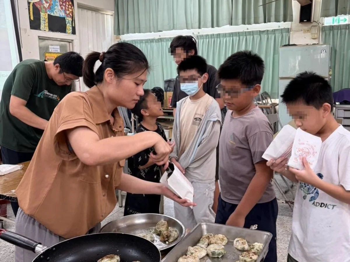 從餐桌環遊世界!台南推新住民食農教育 親子手作越式印尼美食大公開