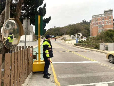 馬祖新學期啟動護童專案!南竿警進駐校園周邊護航學童安全