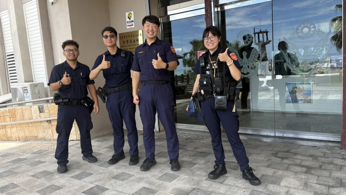 來回百公里只為這餐!暴雨中警所長化身外送員 網讚:最暖長官