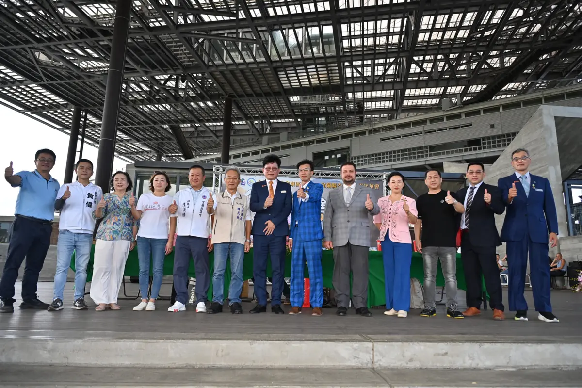 萌寵大集合!宜蘭寵物嘉年華羅東登場 200隻毛孩爭奪「超級冠軍犬」頭銜