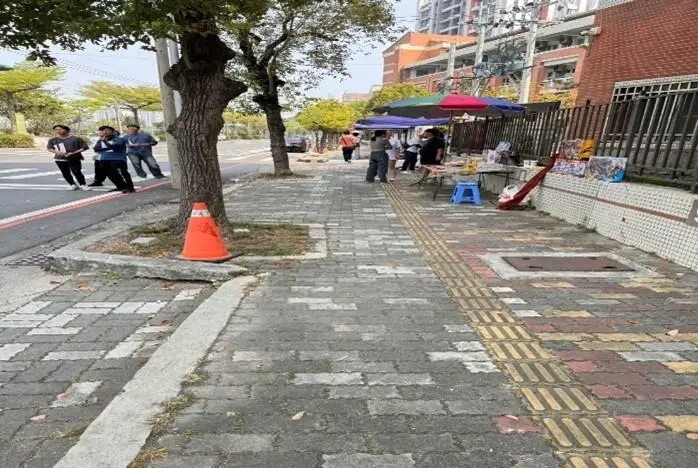 台南安南區通學步道再升級!海佃國小319米「跑道級」人行道啟用,串連國中、公園超安心