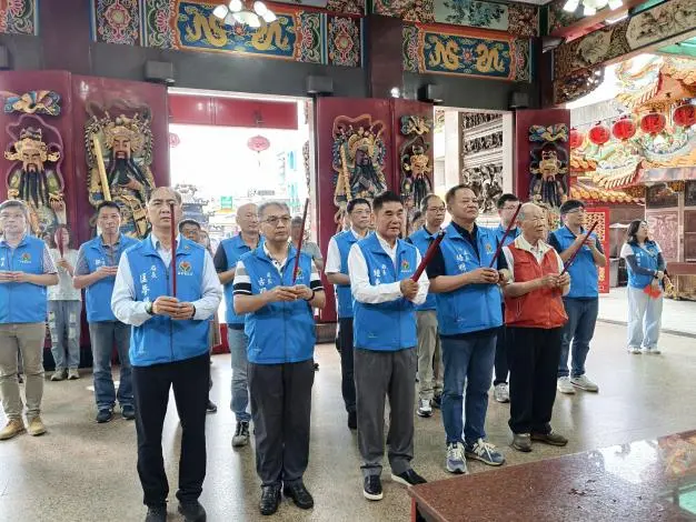 汛期來臨!苗栗縣長鍾東錦率隊赴玉清宮祈福 求風調雨順、防災萬無一失