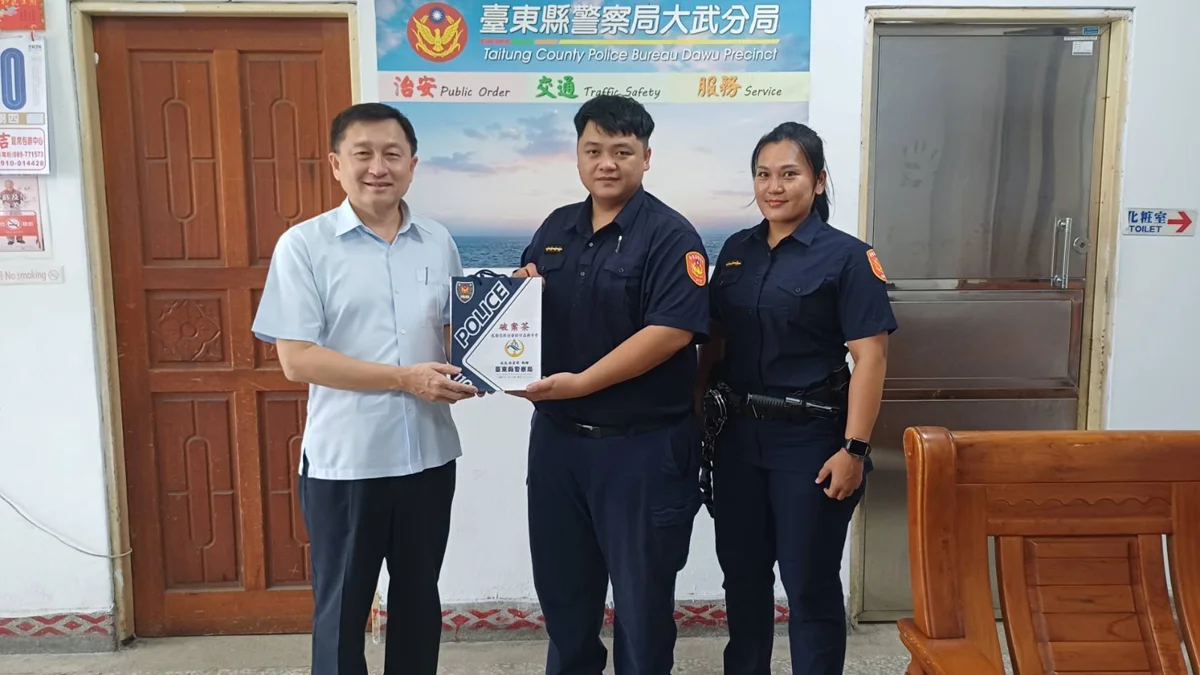 臺東毒駕男違規遭攔查！車內搜出115克安毒 警局長親頒破案茶表揚