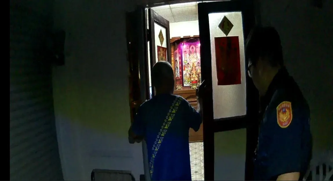 深夜長輩跌倒迷途！新豐警暖心挨戶查訪 助老翁平安回家