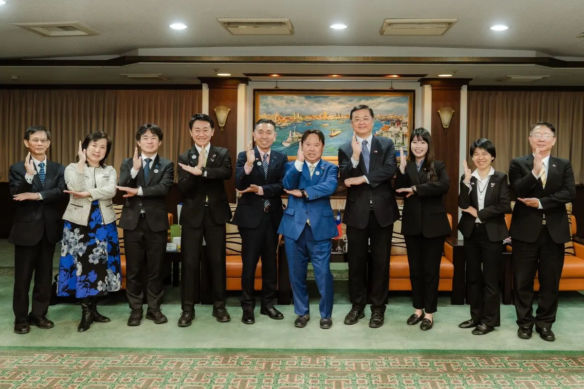「蠟筆小新」故鄉訪高雄!埼玉縣議連讚嘆智慧防災 聚焦日台城市新合作