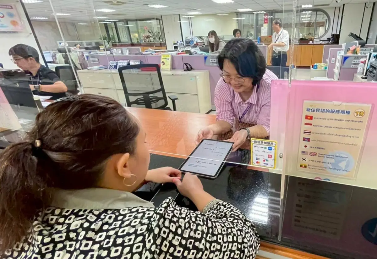 台中洽公免驚!新住民服務櫃檯9國語言標示上線,6.5萬人受惠