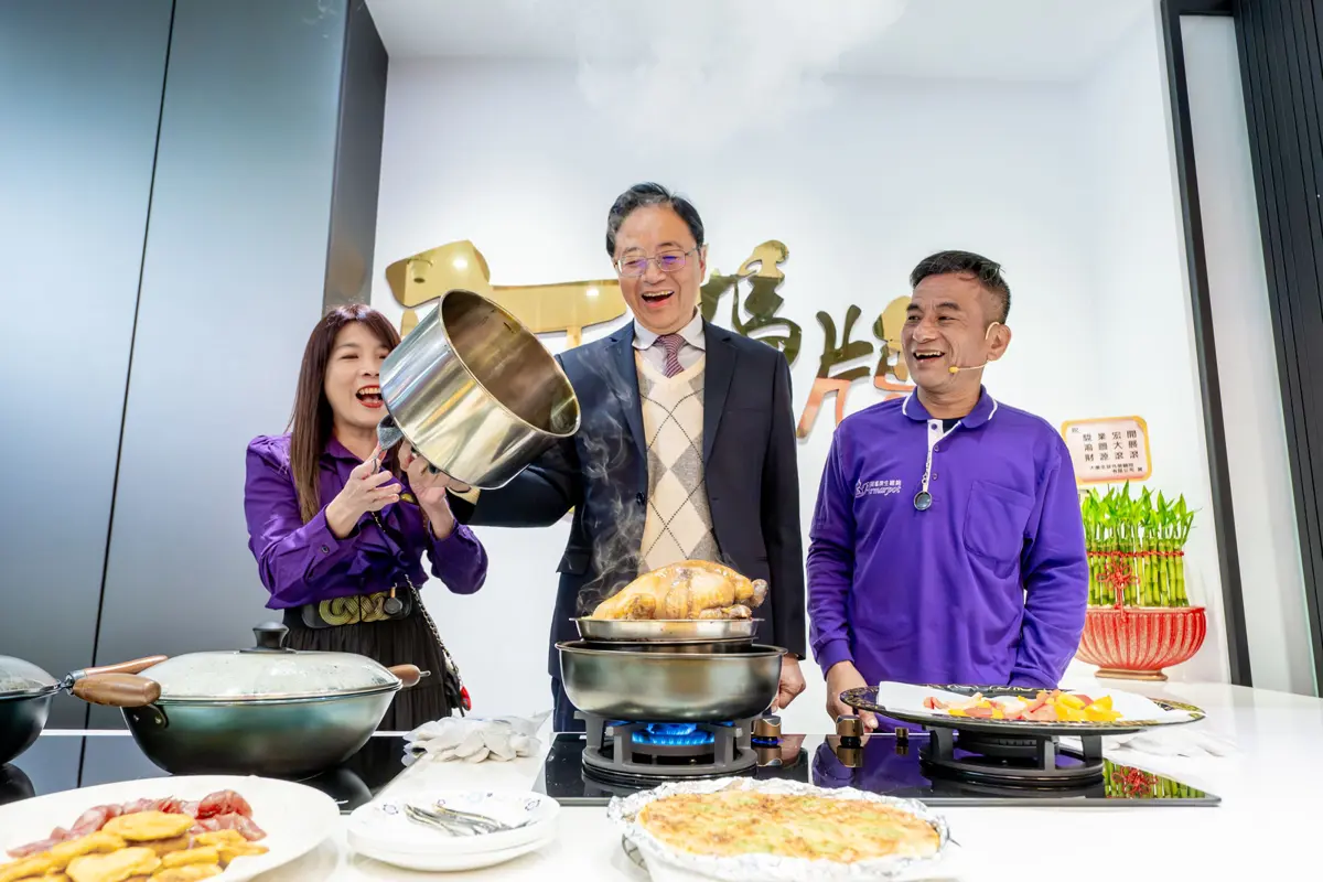 桃園平鎮新景點！阿媽牌生鐵鍋觀光工廠開幕，30年老牌傳承工藝大公開