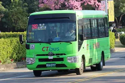 霧峰國中生嗨翻！2/23起282公車直接開進校園，放學搭車免走路
