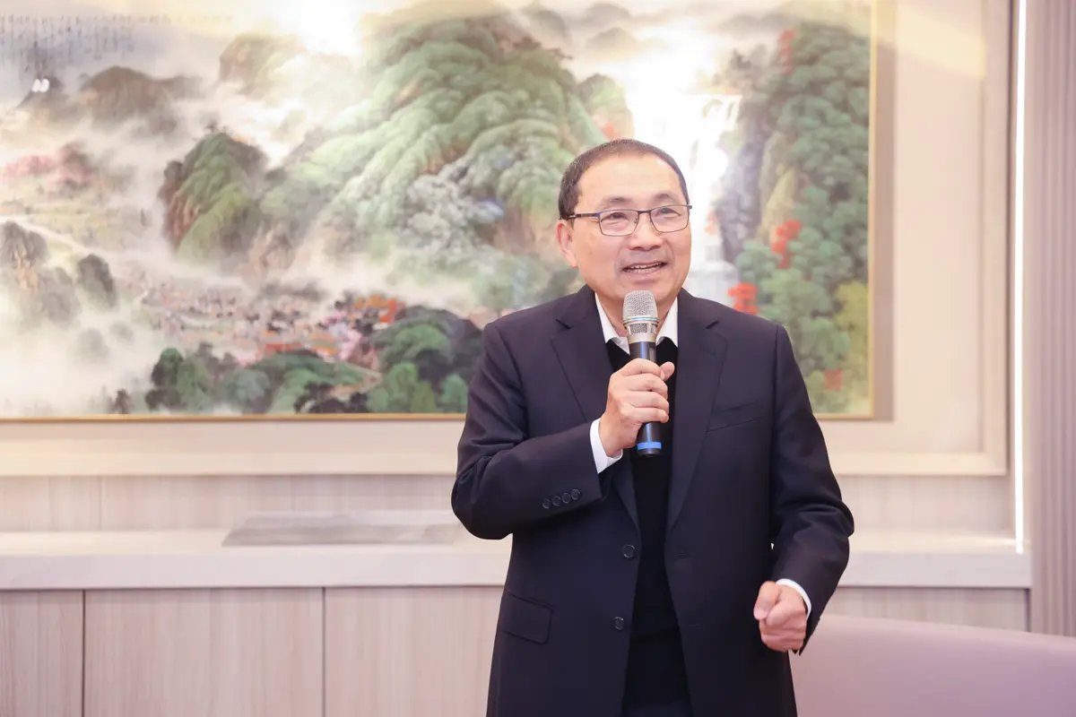 淡水救護能量大升級!富庭峰建設捐贈高頂救護車,侯友宜:守護20萬市民生命線