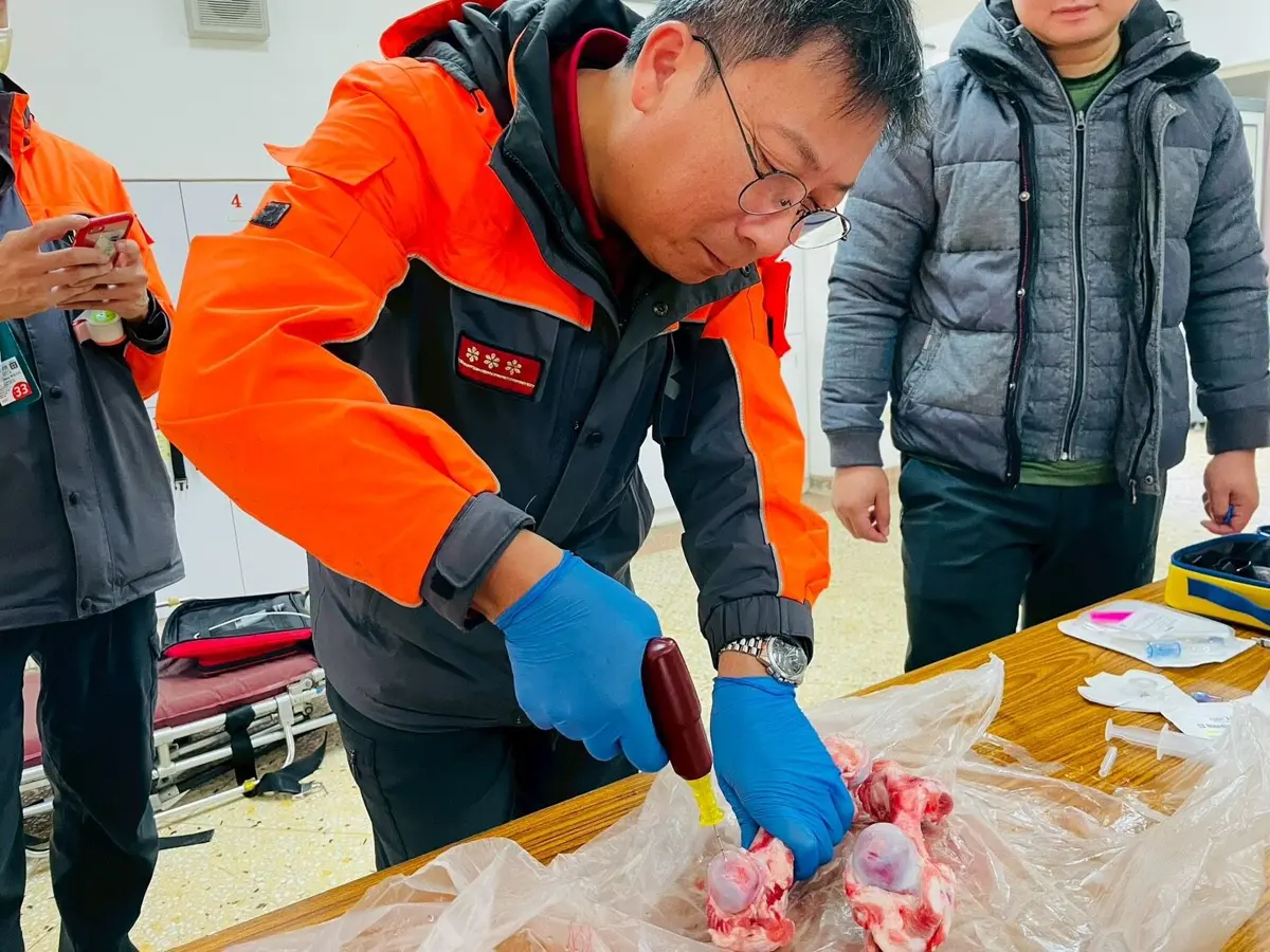 澎湖消防急救再升級!引進「骨針」技術 10秒建立生命通道搶救OHCA病患