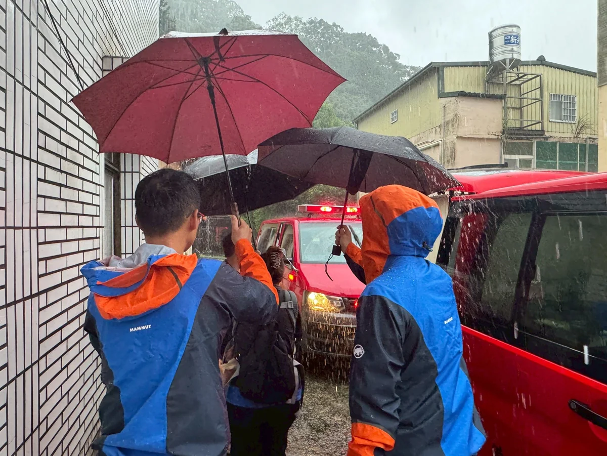 巴威颱風挾豪雨!苗栗山區落石頻傳 泰安、獅潭緊急撤離村民保平安