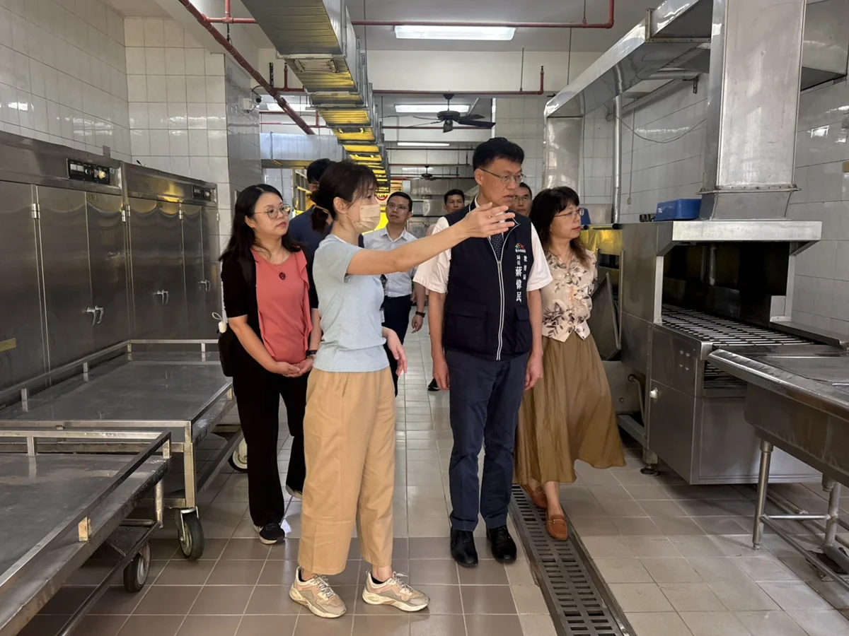 【2026最新】台中市國中小免費營養午餐上路!教育局長突擊視察確保食安