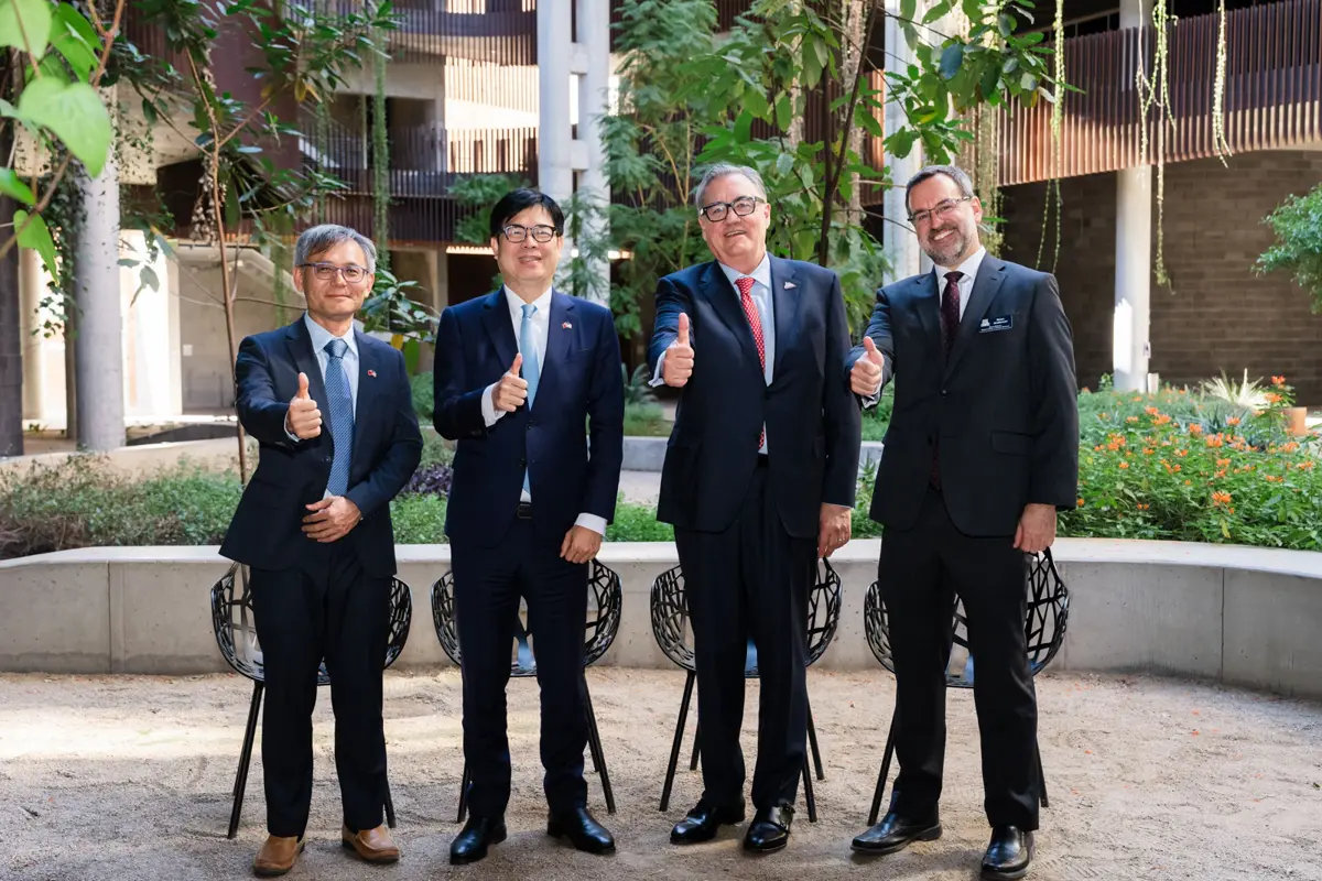 高雄搶攻AI晶片霸權!陳其邁訪美促成中山、亞利桑那大學聯手,打造「矽光子」新基地