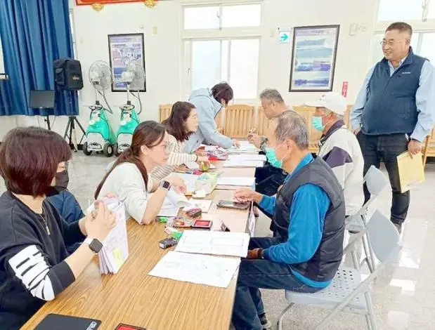 金門地籍重測換狀免奔波!地政局「假日下鄉服務」獲好評,長者大讚超貼心