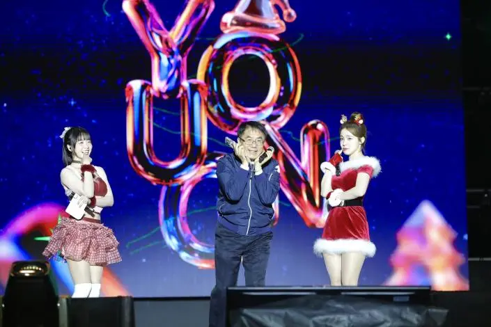 15萬人擠爆台南!耶誕演唱會鄭恩地美聲壓軸,黃偉哲大跳撒嬌舞掀高潮