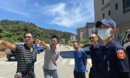 守護居民用路安全！北竿議員攜手民代會勘危險路段 爭取增設監視器