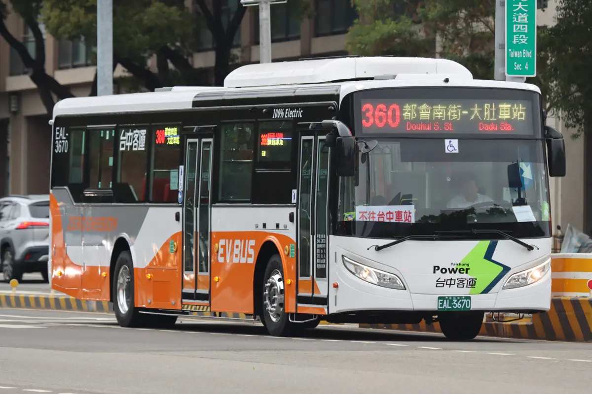 台中公車司機誰最讚?金運獎投票開跑,你一票還能抽限量悠遊卡!